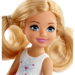 Кукла Barbie Travel Chelsea FWV20