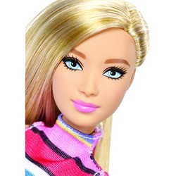 Кукла Barbie Fashionistas Candy Stripes - Original DYY98