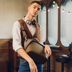 Сумка для ноутбуков Moshi Tego Sling Messenger Bag