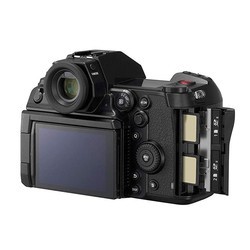Фотоаппарат Panasonic DC-S1H kit