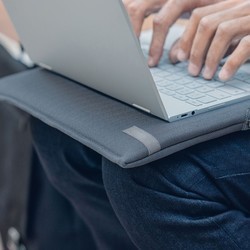 Сумка для ноутбуков Moshi Pluma Laptop Sleeve