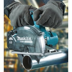 Пила Makita DCS553Z