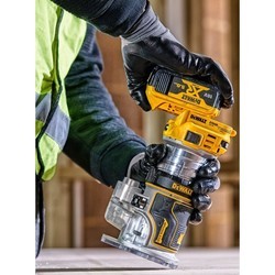 Фрезер DeWALT DCW604P2