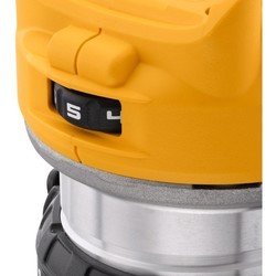 Фрезер DeWALT DCW604P2