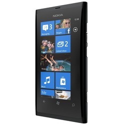 Мобильный телефон Nokia Lumia 800
