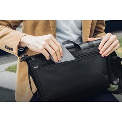 Сумка для ноутбуков Moshi Carta Compact Messenger Bag 13 (коричневый)