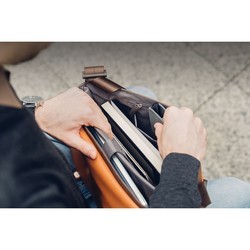 Сумка для ноутбуков Moshi Carta Compact Messenger Bag 13 (коричневый)