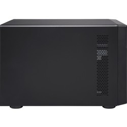 NAS сервер QNAP TS-673-8G