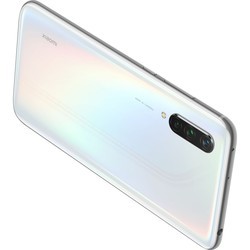 Мобильный телефон Xiaomi Mi 9 Lite 128GB (белый)