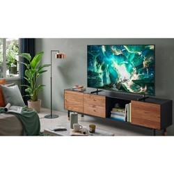 Телевизор Samsung UE-55RU8005