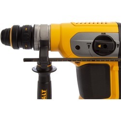 Перфоратор DeWALT D25417KT