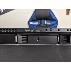 NAS сервер Synology RS820+