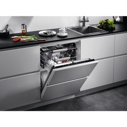 Встраиваемая посудомоечная машина AEG FSR 83707 P