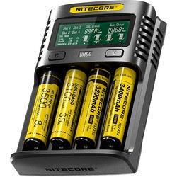 Зарядка аккумуляторных батареек Nitecore UMS4