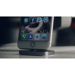 Зарядное устройство Apple iPhone Lightning Dock