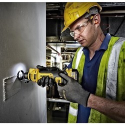 Фрезер DeWALT DCS551N