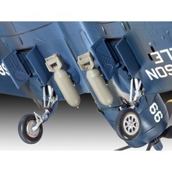 Сборная модель Revell F4U-4 Corsair (1:72)