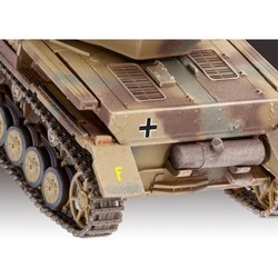 Сборная модель Revell Flkakpanzer IV Wirbelwind (1:72)