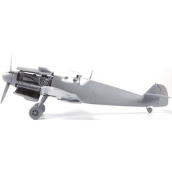 Сборная модель Zvezda German Fighter Messerschmitt Bf.109 F2 (1:48)