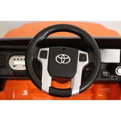 Детский электромобиль RiverToys Toyota Tundra JJ2125 (оранжевый)