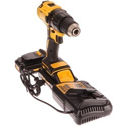 Дрель/шуруповерт DeWALT DCD777M2T