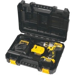 Дрель/шуруповерт DeWALT DCD937M2