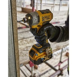 Дрель/шуруповерт DeWALT DCF888D2B