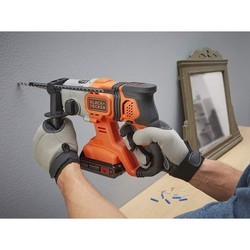 Перфоратор Black&Decker BCD900B