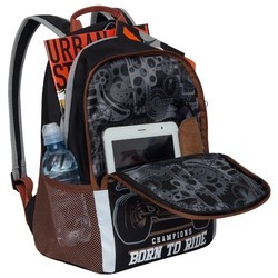 Школьный рюкзак (ранец) Grizzly RB-051-1 (черный)