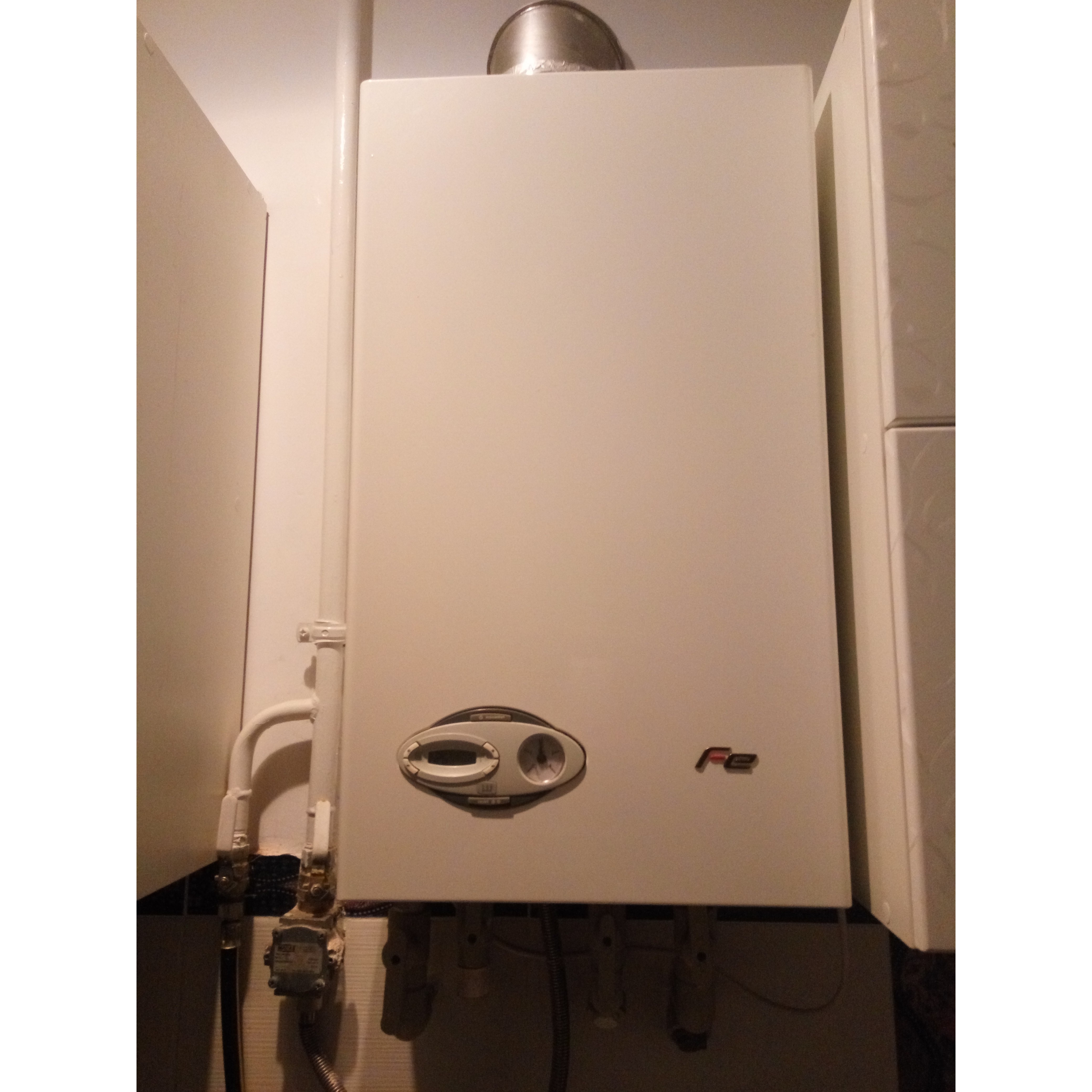 Газовые котлы для отопления ферроли. Ферроли DIVATECH D c32 (ex). Котёл газовый Ферроли 24. Ferroli DIVATECH D c32 (ex) настенный двухконтурный котел. Ferroli DIVATECH котел.