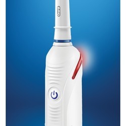 Электрическая зубная щетка Braun Oral-B Smart 4 Junior D601.513.3