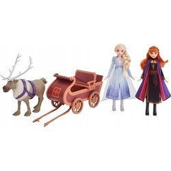 Кукла Hasbro Sledding Sven and Sisters Elsa and Anna E5501