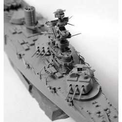 Сборная модель Zvezda Soviet Battleship Marat (1:350)