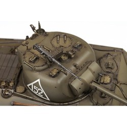 Сборная модель Zvezda Medium Tank M4A2 Sherman 75MM (1:35)