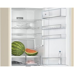 Холодильник Bosch KGN39AK32R