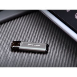 USB-флешка Transcend JetFlash 920