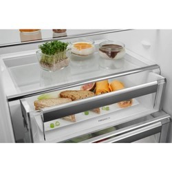 Встраиваемый холодильник Electrolux LNS 9TD19 S