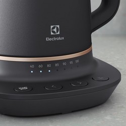 Электрочайник Electrolux E7K1-6BP