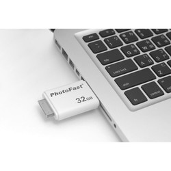 USB Flash (флешка) PhotoFast i-FlashDrive 32Gb