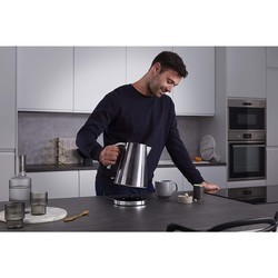 Электрочайник Russell Hobbs Geo Steel 25240-70