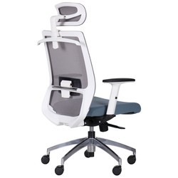 Компьютерное кресло AMF Install White Alum