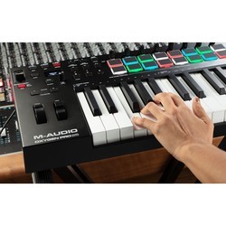 MIDI-клавиатура M-AUDIO Oxygen Pro 25