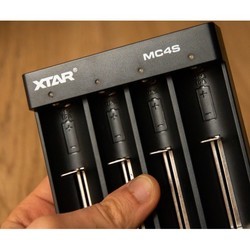 Зарядка аккумуляторных батареек XTAR MC4S