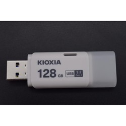 USB-флешка KIOXIA TransMemory U301