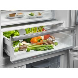 Холодильник Electrolux RNT 7MF46 X2