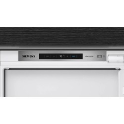 Встраиваемый холодильник Siemens KI 82LADE0