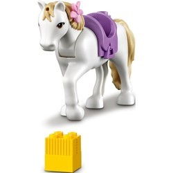 Конструктор Lego Horse Training and Trailer 41441
