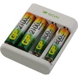 Зарядка аккумуляторных батареек GP E411 + 2xAA 2100 mAh + 2xAAA 800 mAh