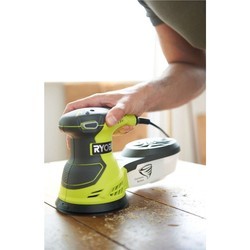 Шлифовальная машина Ryobi ROS300A