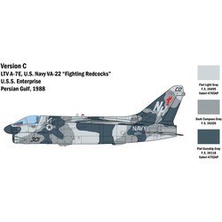 Сборная модель ITALERI A-7E Corsair II (1:48)